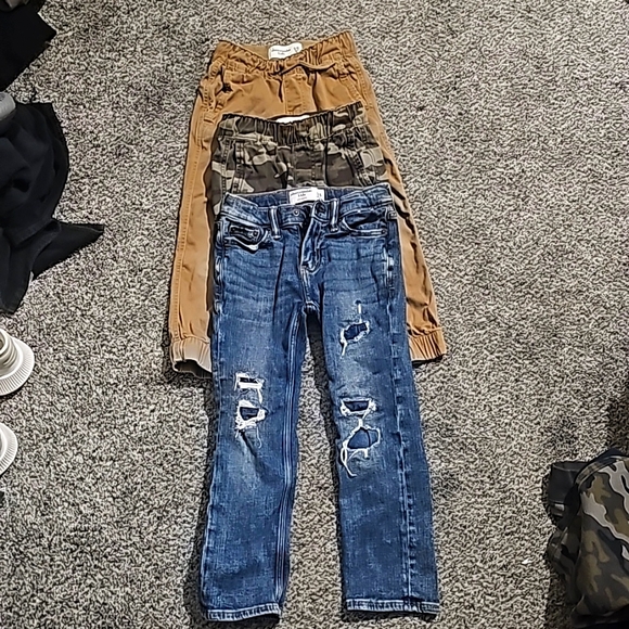 Boys abercrombie pants size 5/6 - Picture 1 of 7